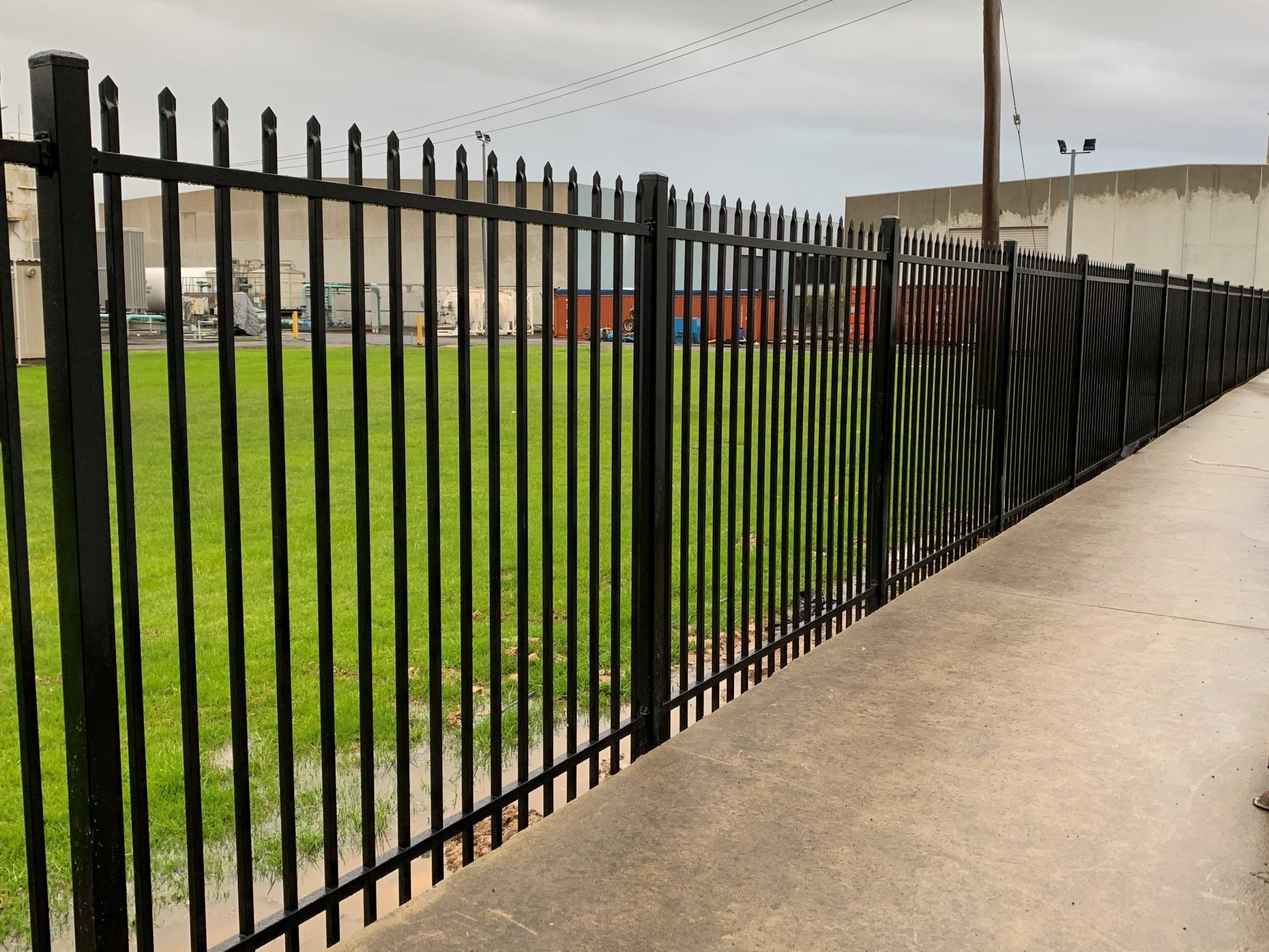 Security Tubular Steel Fencing | Automatic Gate | Melbourne - Pinnacle ...